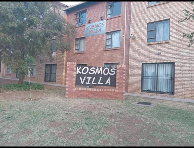 2 BEDROOM PROPERTY TO RENT IN KOSMOSDAL